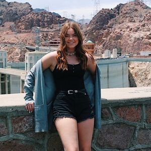 Meet your Posher, Sarah ann